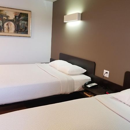 Joys Inn Innisfail, Ab Ngoại thất bức ảnh